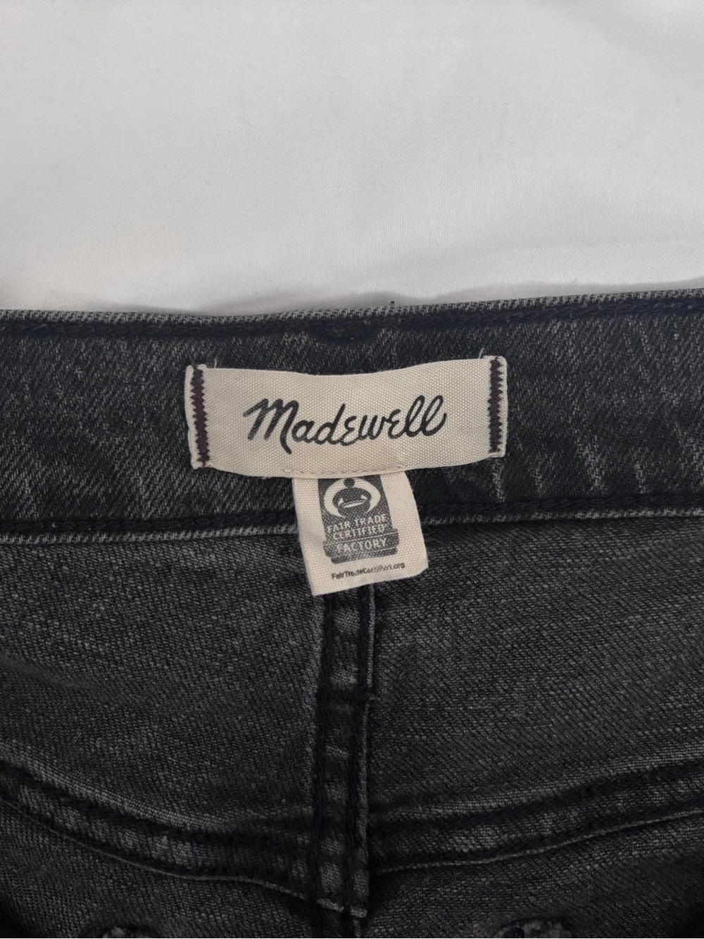 Madewell Perfect Vintage Straight Jean Faded Black Raw Hem Size 28P Petite - Picture 4 of 8